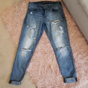 DISTRESSED EXPRESS JEANS